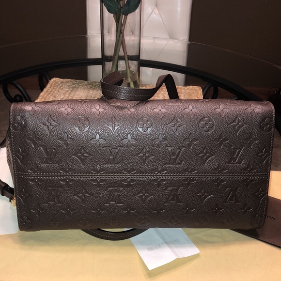 Louis Vuitton Lumineuse PM 🤎 - Picture 11 of 17